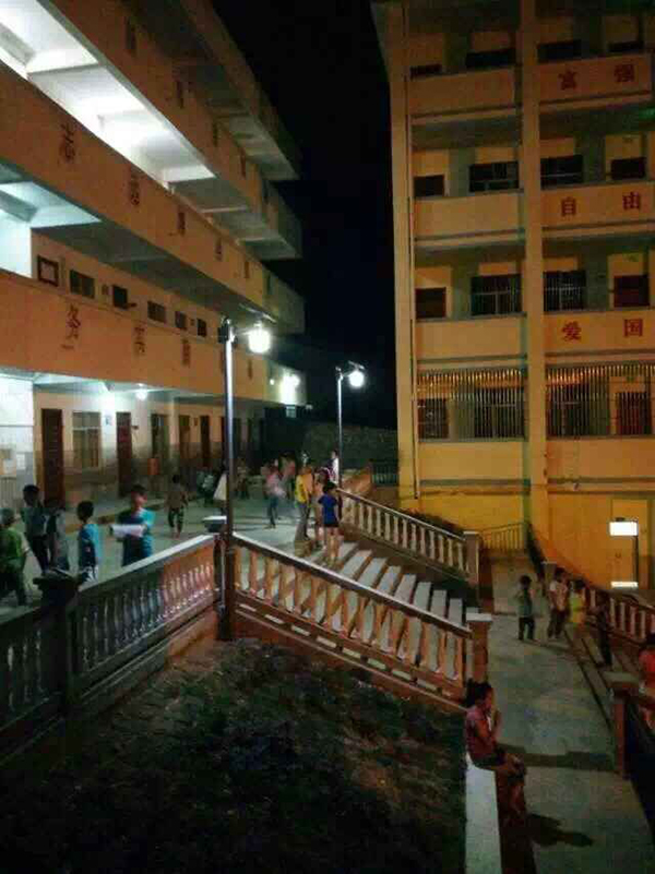 源碼太陽(yáng)能智慧路燈，太陽(yáng)能路燈廠家，太陽(yáng)能路燈價(jià)格