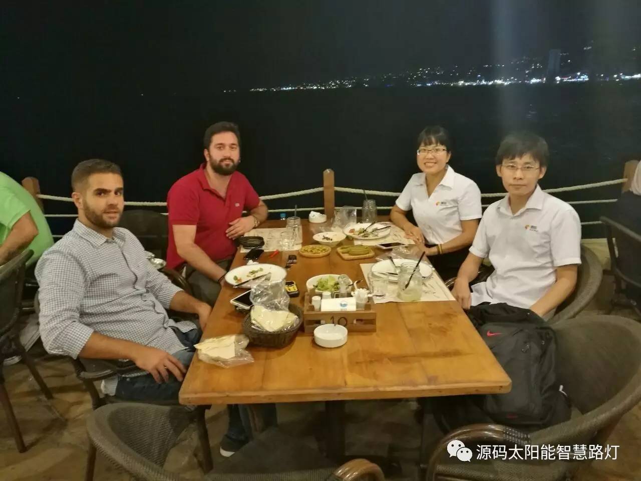 太陽能路燈，太陽能平板燈，光伏產(chǎn)業(yè)，綠色節(jié)能，太陽能路燈廠家