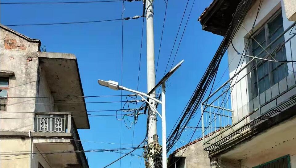 太陽(yáng)能路燈燈桿的厚度怎么樣選擇？